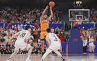 CBA季后賽，上海勝?gòu)V東，104:103